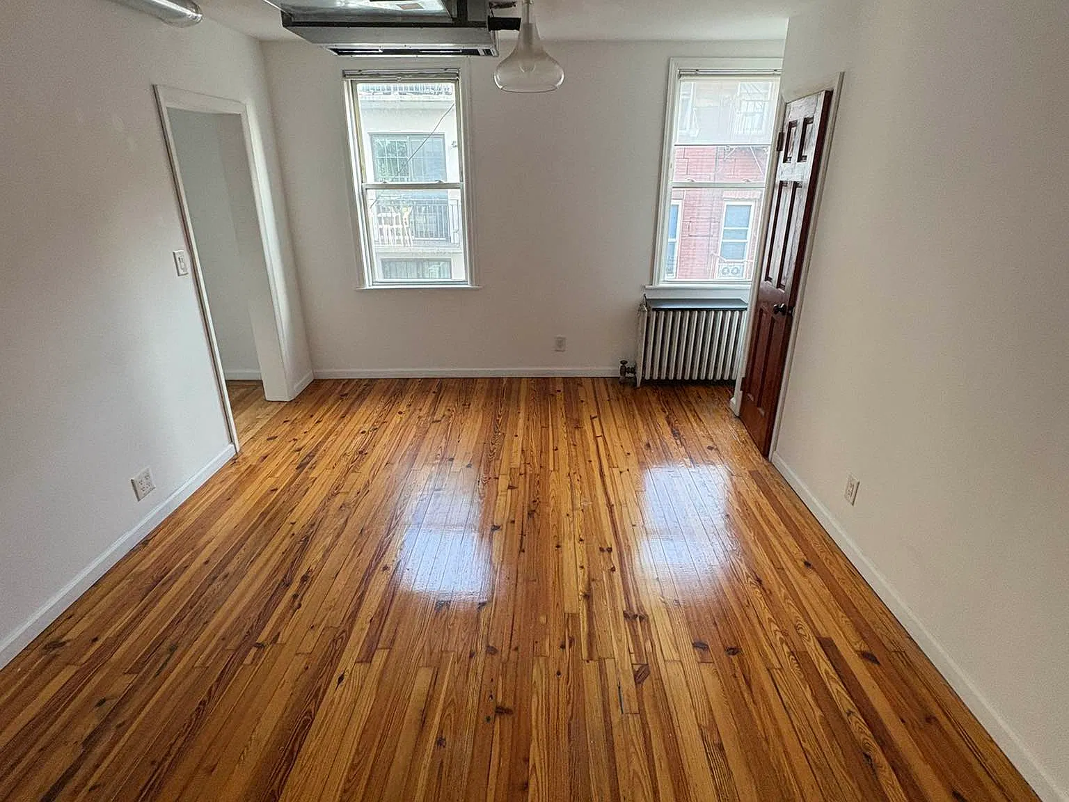 150 Conselyea Street — Photo 4