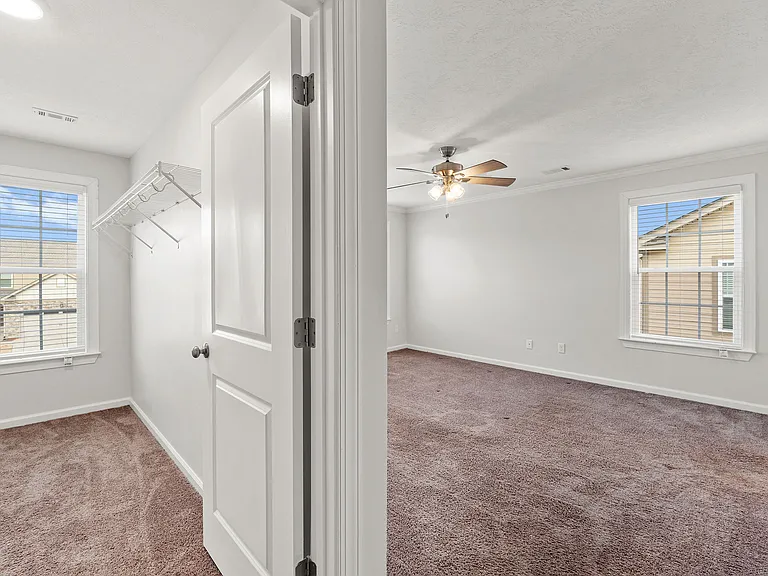 597 Vinings Dr — Photo 24