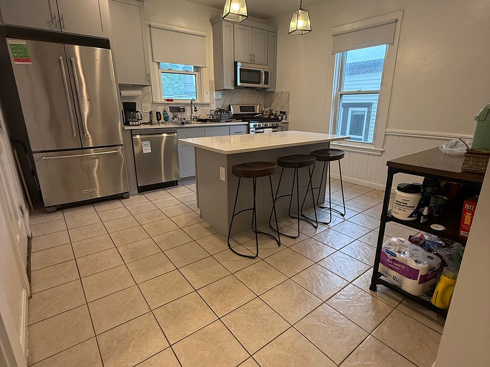 1st image of 88 Boston St APT 3