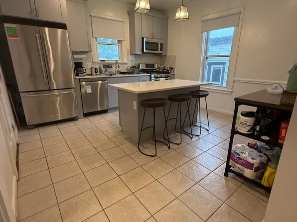 88 Boston St APT 3, Boston, MA 02125