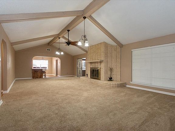 4th image of 1614 Lindenwood Dr