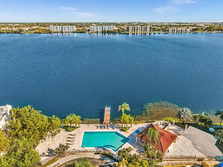 109 Lake Emerald Dr #108 — Photo 26