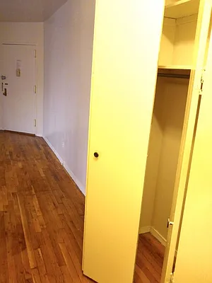 Rented by DSA Realty | media 29