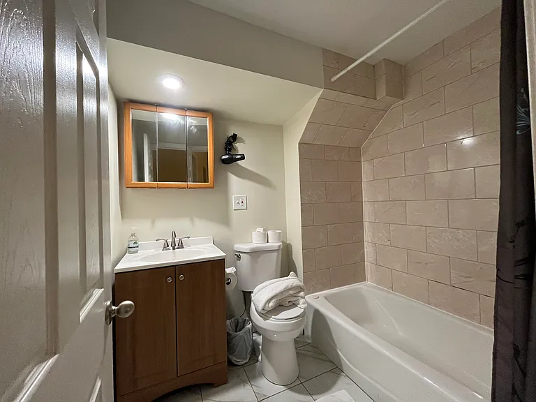 41 Bay State Rd — Photo 3