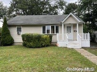 179 E Booker Ave, Wyandanch, NY 11798