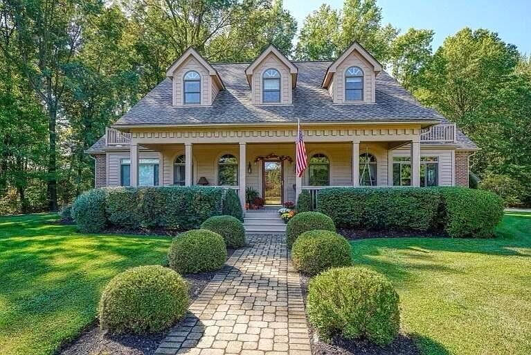 1st image of 1955 Hardin Ln