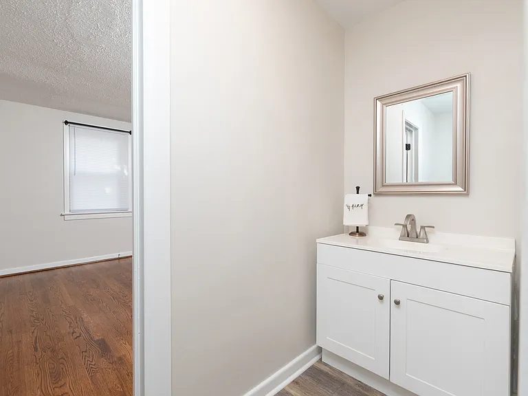 10308 Rycove Ln — Photo 14