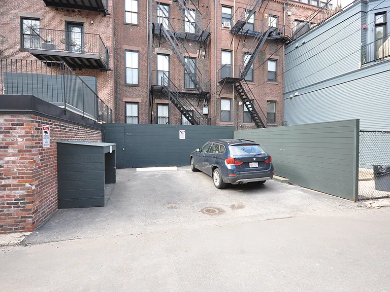 658 Massachusetts Ave #2 — Photo 10