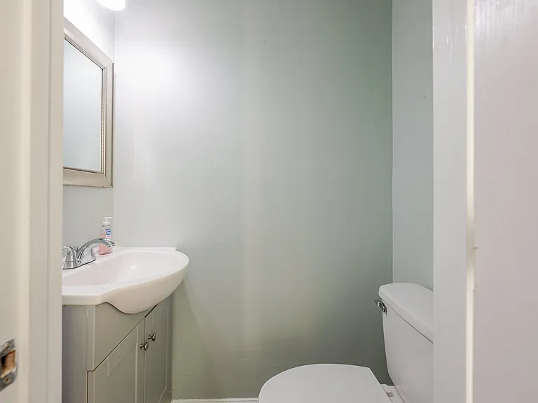 1405 Howard Rd SE #B — Photo 13