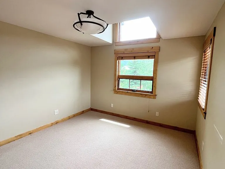 56 Beesley Ln — Photo 33