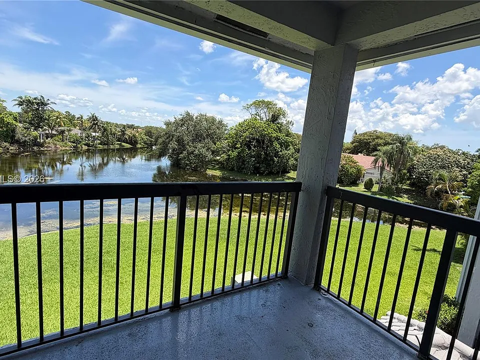 11225 W Atlantic Blvd #304