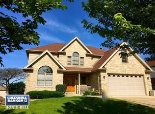 13022 Fairway Dr, Lemont, IL 60439