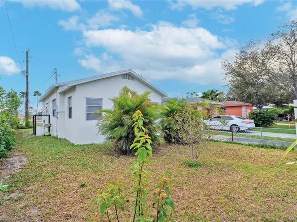 2344 Hope St, Hollywood, FL 33020