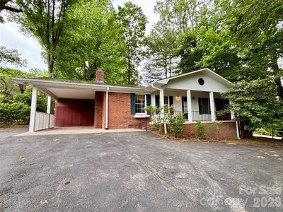 515 Lake Dr, Laurel Park, NC, 28739
