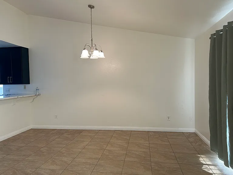 686 Carefree Dr — Photo 9