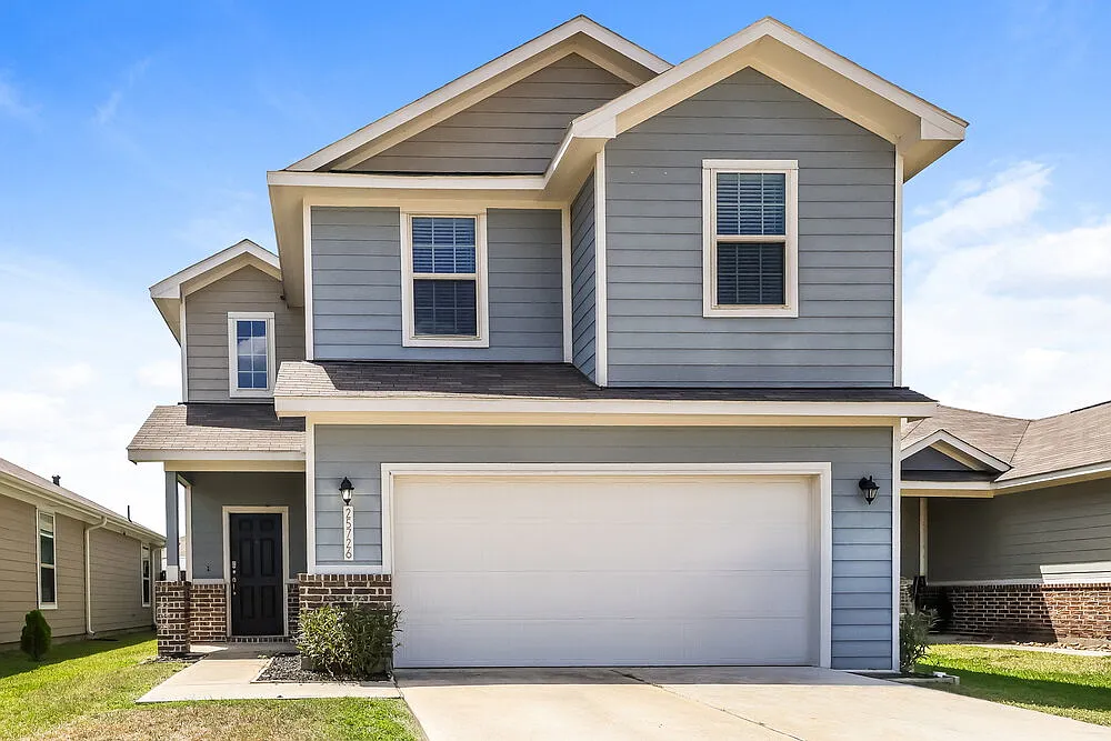 5 bed, 3.0 bath, 2409 sqft, $2,485 — Photo 1