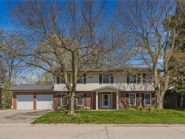 88 Bertram Dr, Hamilton, ON L9H 4T7