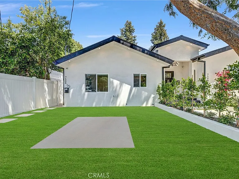 7508 1/2 Claire Ave — Photo 13