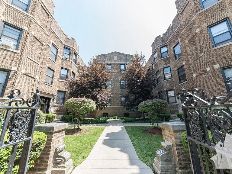 625 W Cornelia Ave #1S — Photo 8