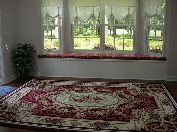 Bright Carolina Room