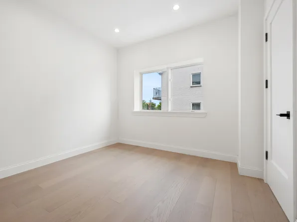 4 Angelas Place image 41 of 63