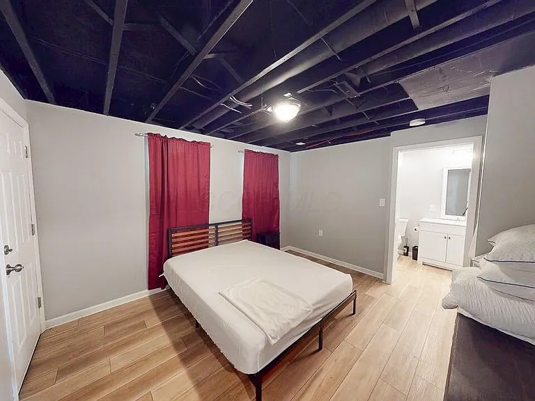 32 Marion St — Photo 30