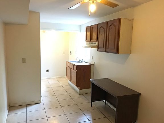 3rd image of 5280 W Banquet Ave