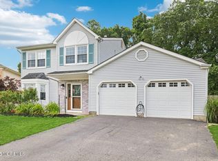 6 Hialeah Ct, Howell, NJ 07731