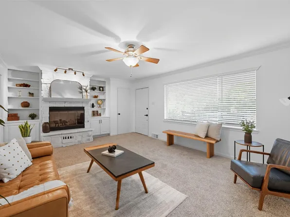 1310 W Cedar St, Arlington, TX 76012