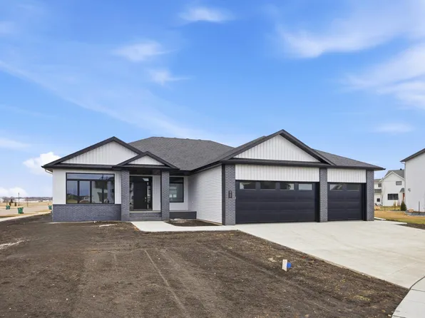 927 50th Ave W, West Fargo, ND 58078