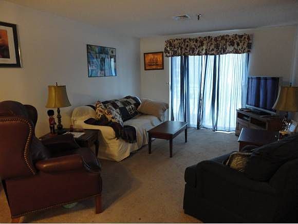 1st image of 125 Abbott Farm Ln