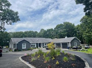 190 Miller Place Rd, Miller Place, NY 11764