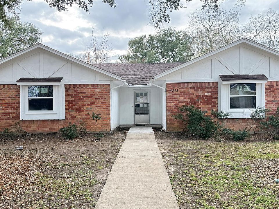 1st image of 4202 Junker St