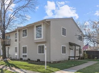 1 Wedgedale Dr, Sterling, VA 20164
