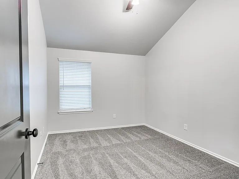824 Chase Ln — Photo 19