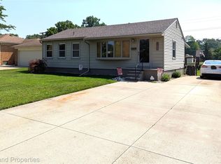 11061 Elmview St, Romulus, MI 48174