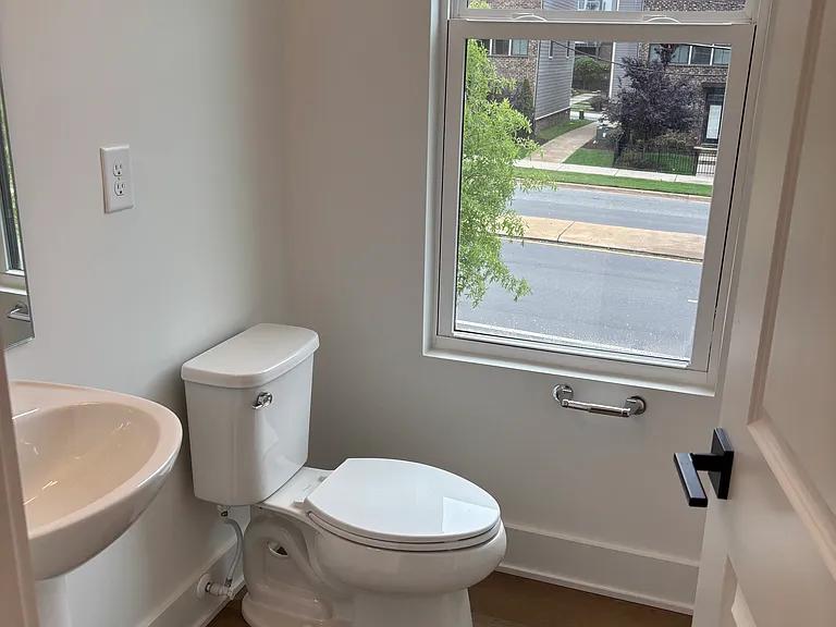 3644 S Tryon St — Photo 6