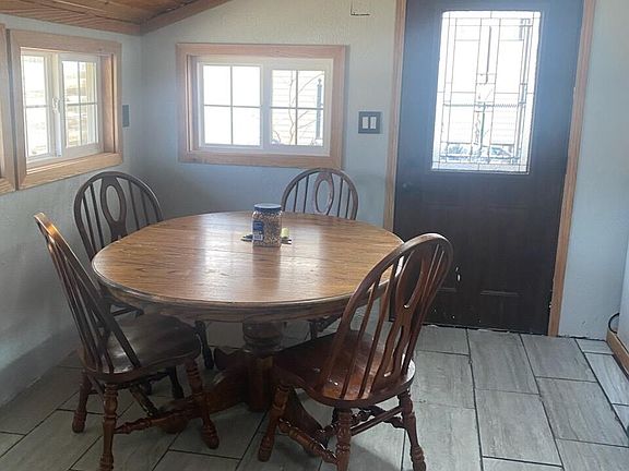 4th image of 814 W 3rd St