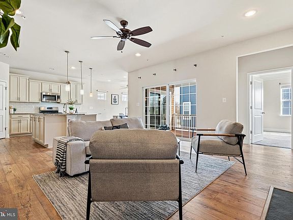 4th image of 5544 Old Colony Ct