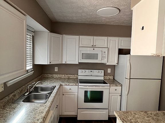 4th image of 438 Venetian Way