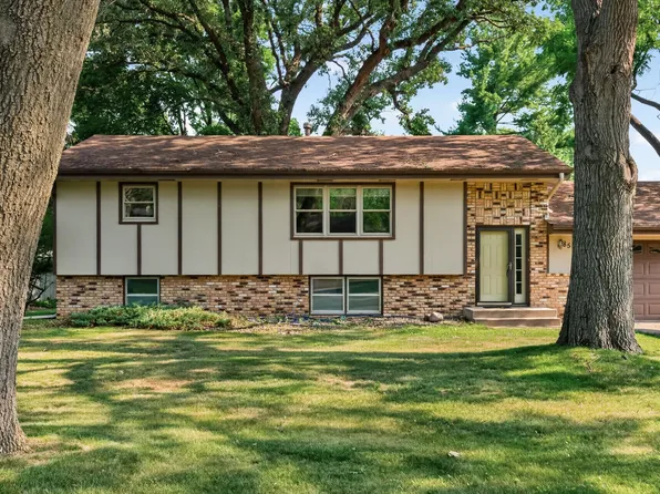 857 86th Ave NW, Coon Rapids, MN 55433