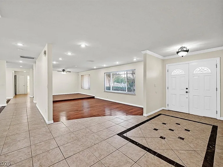 3645 Forestcrest Dr — Photo 3
