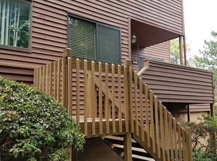 22 Tulip Ct, Nanuet, NY 10954