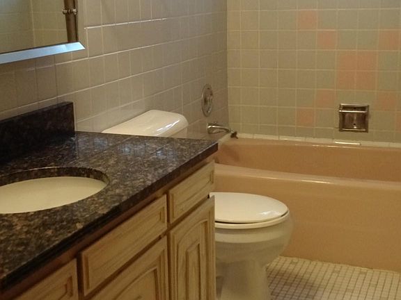 5th image of 5240 N Oakview St APT 1W