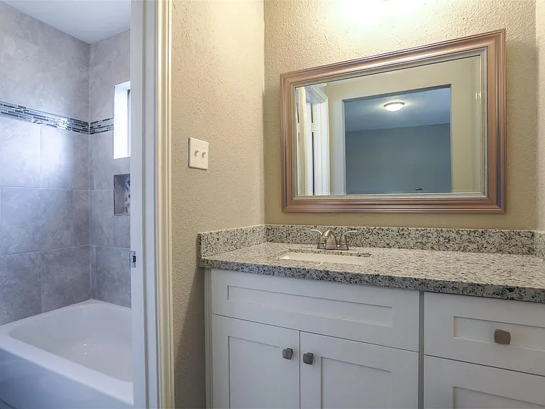 11402 Brook Meadows Ln — Photo 6