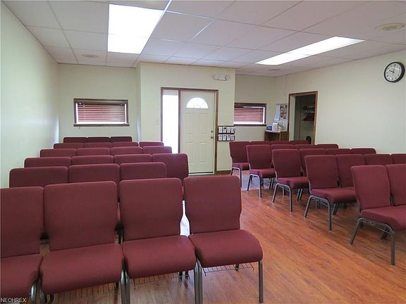 5th image of 3002 Elyria Ave