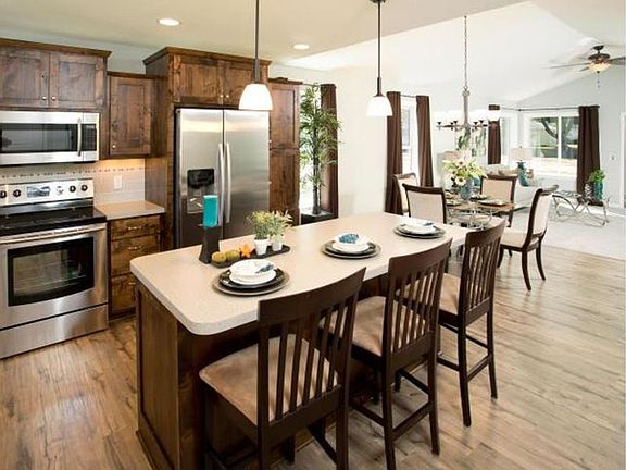 Open Floor Plan, Eat in Kitchen & Separate Dining Area, Soft Close Cabinets