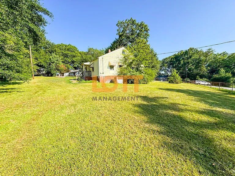 125 Irene Cir — Photo 15