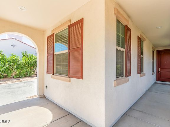 2nd image of 20698 W MEADOWBROOK Avenue