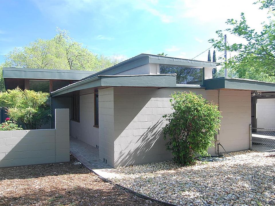1st image of 512 Manzanita Ave